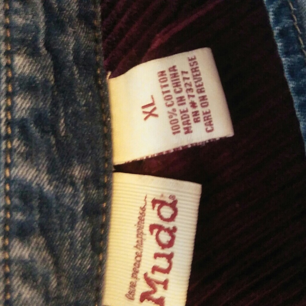 Shirt - Picture 3 of 4